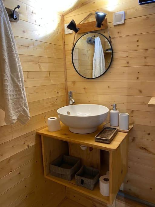 Chalet Saint-Vincent-de-Paul  Luaran gambar