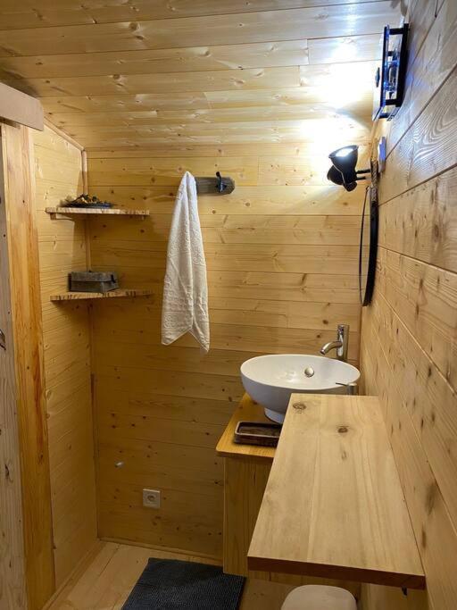 Chalet Saint-Vincent-de-Paul  Luaran gambar